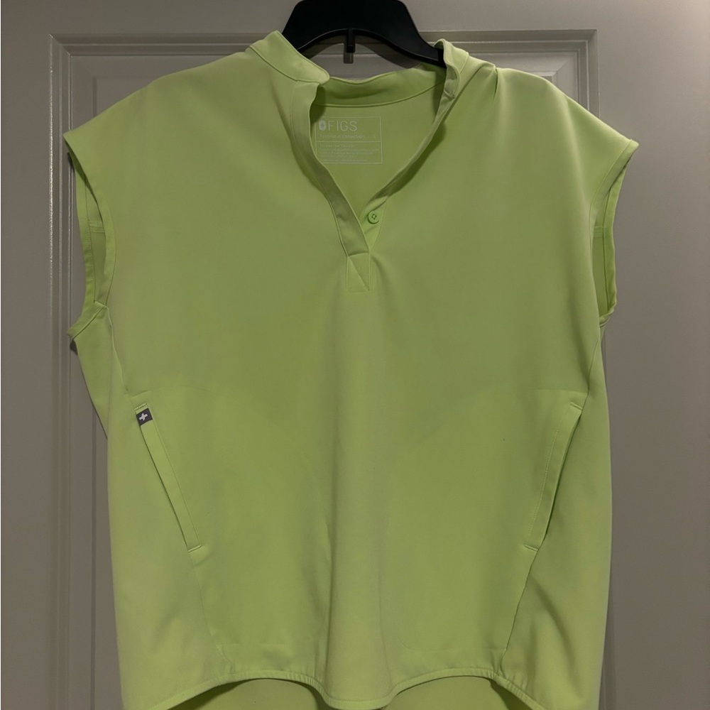 Figs rafaela oversized scrub top